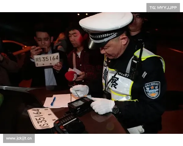 上海发新式车牌？“10月1日起实施”？警方发声